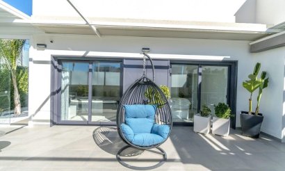 Resale - Villa - Orihuela Costa - Campoamor