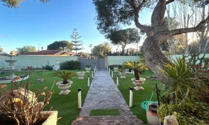 Revente - Villa - Orihuela Costa - Altos de Campoamor