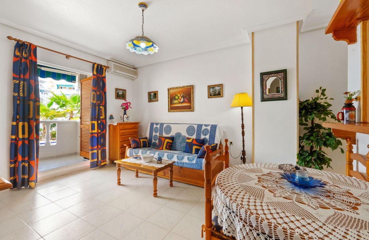 Resale - Apartment / flat - Torrevieja - Los Europeos