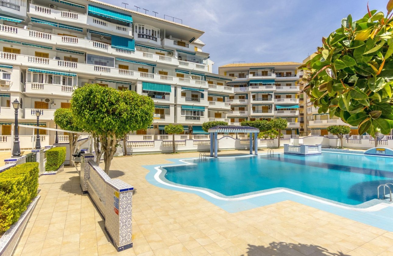 Resale - Apartment / flat - Torrevieja - Los Europeos