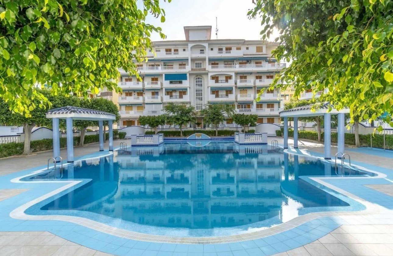 Resale - Apartment / flat - Torrevieja - Los Europeos