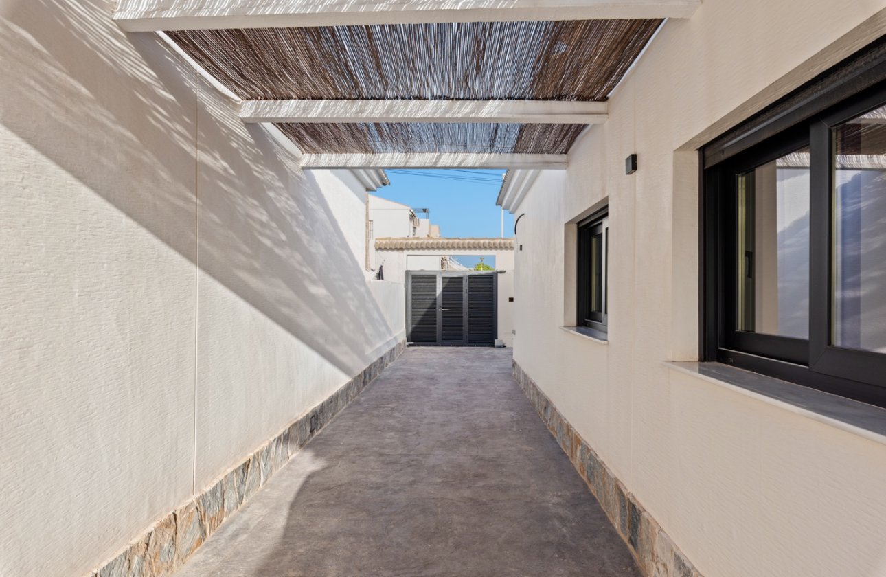 Revente - Villa - Torrevieja - El Chaparral