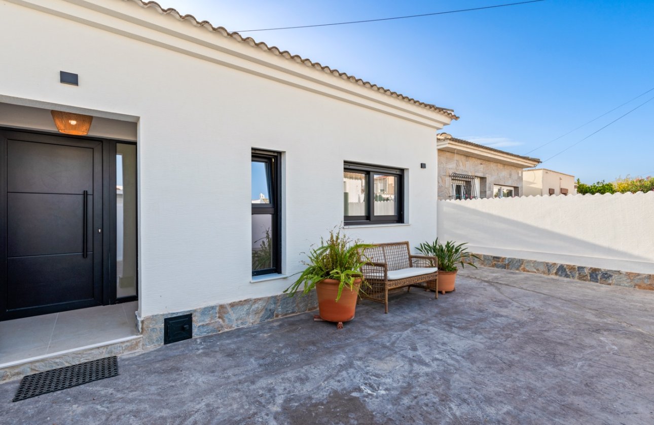 Revente - Villa - Torrevieja - El Chaparral