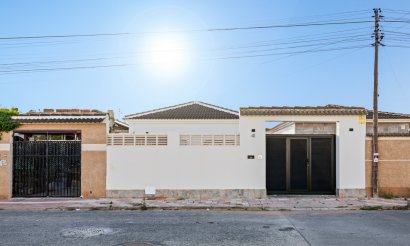 Revente - Villa - Torrevieja - El Chaparral