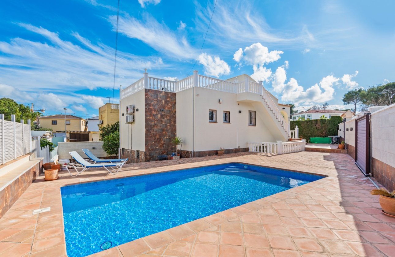 Revente - Villa - Torrevieja - Los Balcones