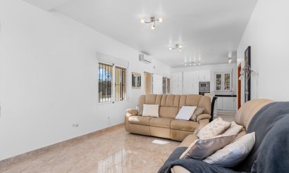 Revente - Villa - Torrevieja - Los Balcones