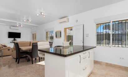 Revente - Villa - Torrevieja - Los Balcones