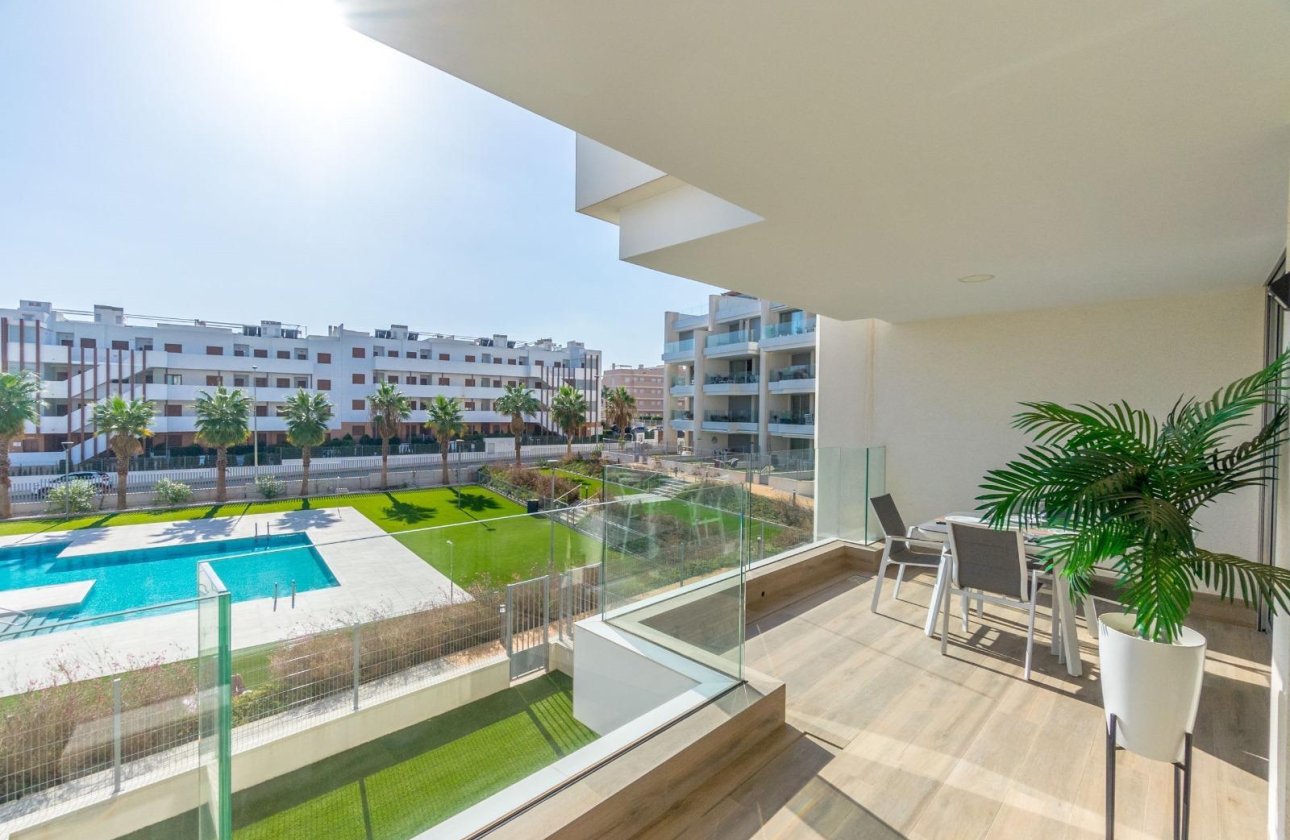 Resale - Apartment / flat - Orihuela Costa - Villamartín