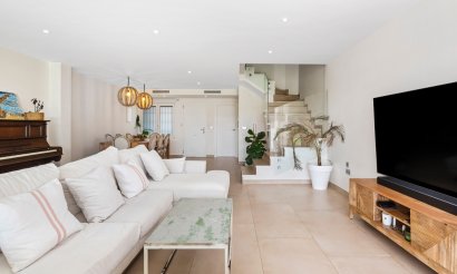 Resale - Townhouse - San Juan Alicante