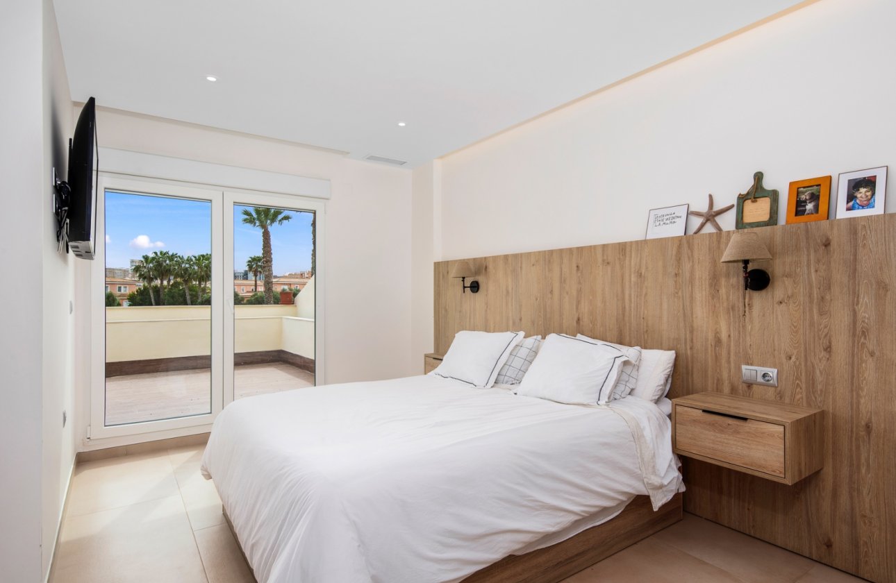 Resale - Townhouse - San Juan Alicante