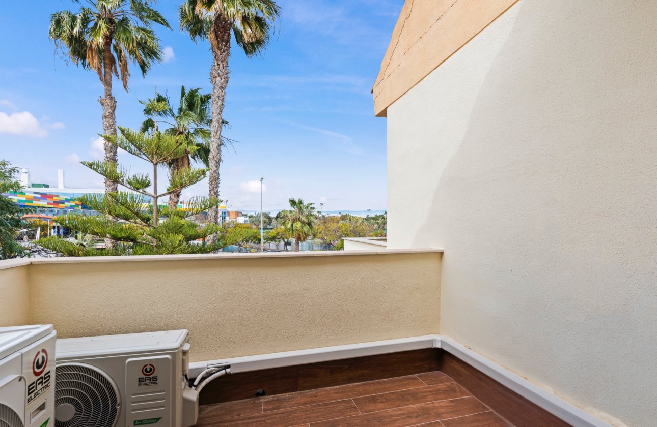 Resale - Townhouse - San Juan Alicante