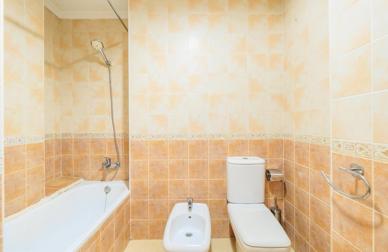 Resale - Apartment / flat - Torrevieja - Centro