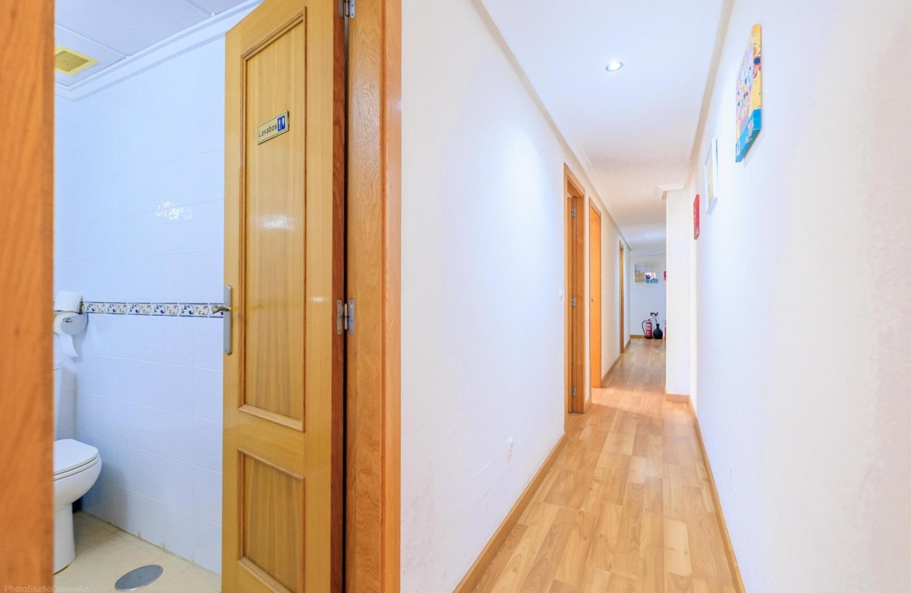 Resale - Apartment / flat - Torrevieja - Centro