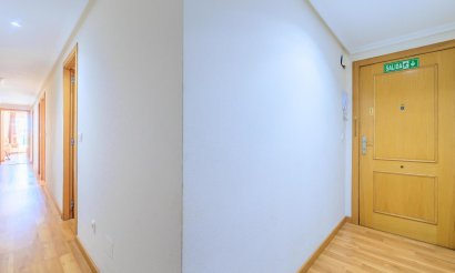 Resale - Apartment / flat - Torrevieja - Centro