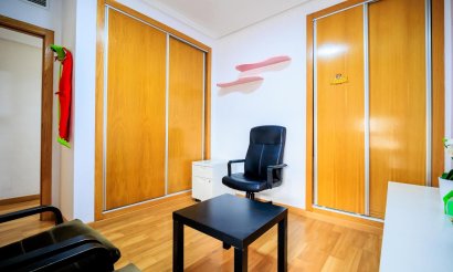 Resale - Apartment / flat - Torrevieja - Centro