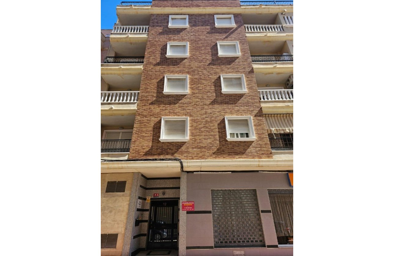 Resale - Apartment / flat - Torrevieja - Centro