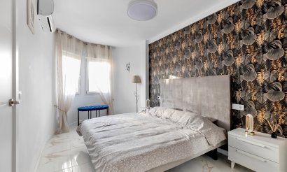 Resale - Apartment / flat - Torrevieja - La Mata
