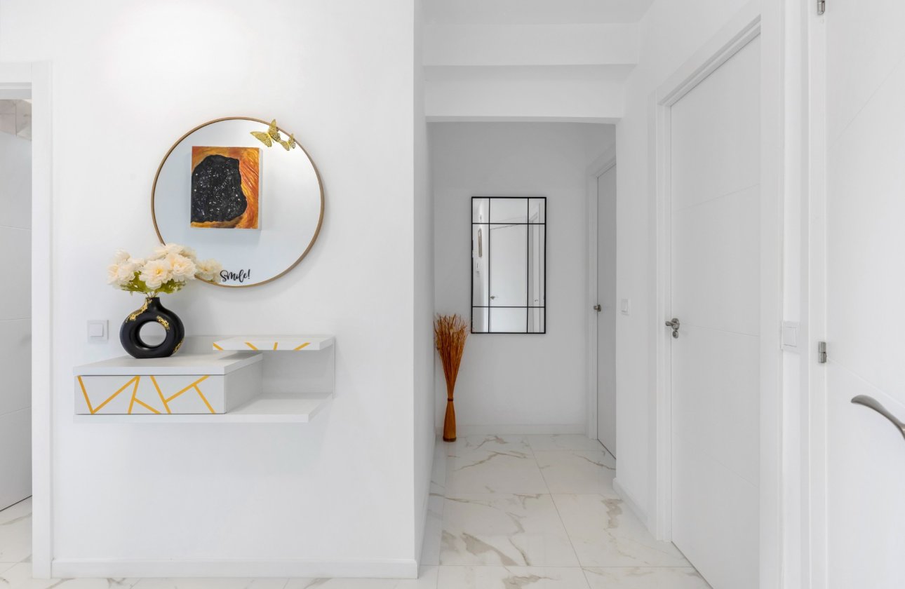 Resale - Apartment / flat - Torrevieja - La Mata
