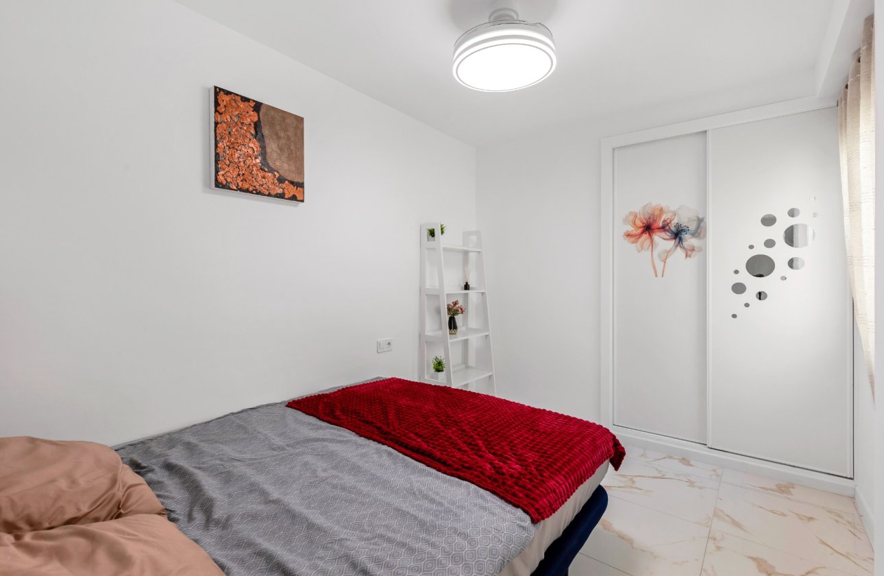 Resale - Apartment / flat - Torrevieja - La Mata