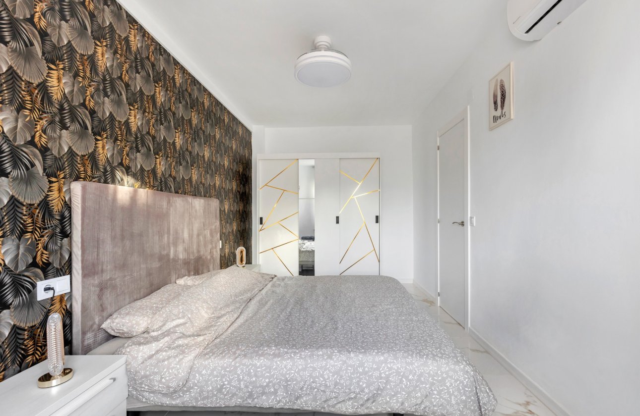 Resale - Apartment / flat - Torrevieja - La Mata