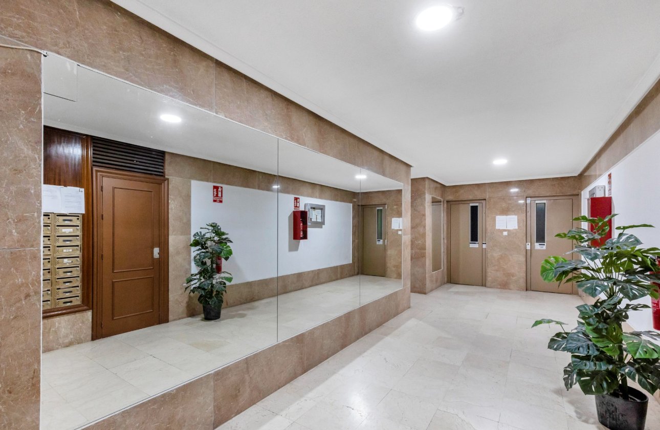 Reventa - Apartamento / piso - Torrevieja - Playa del cura