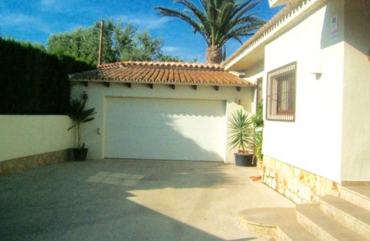 Revente - Villa - Benidorm - Urbanizaciones