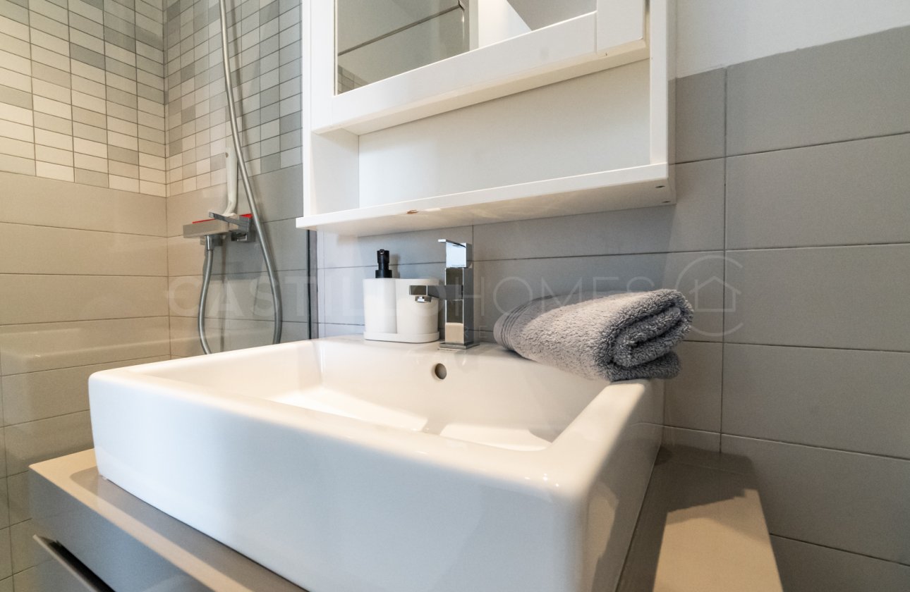 Resale - Apartment / flat - Orihuela Costa - Villamartín