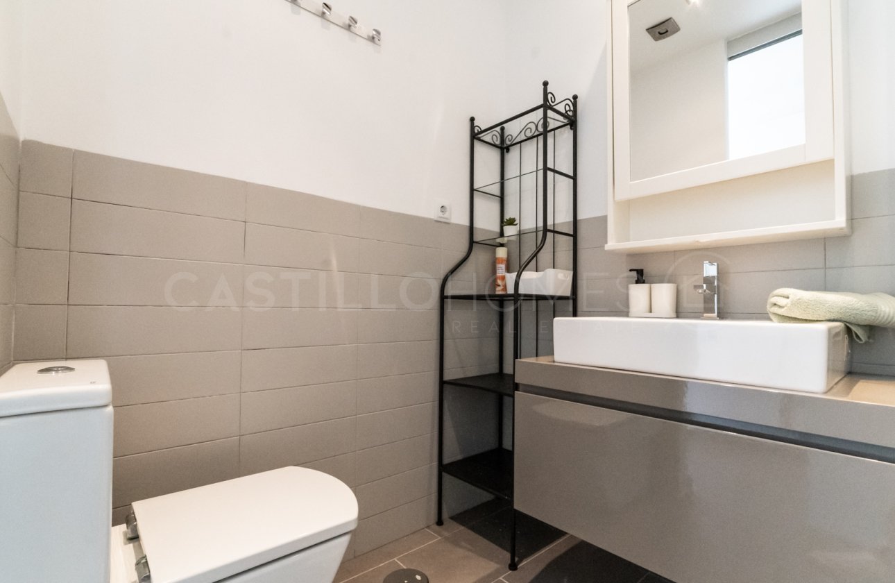 Resale - Apartment / flat - Orihuela Costa - Villamartín