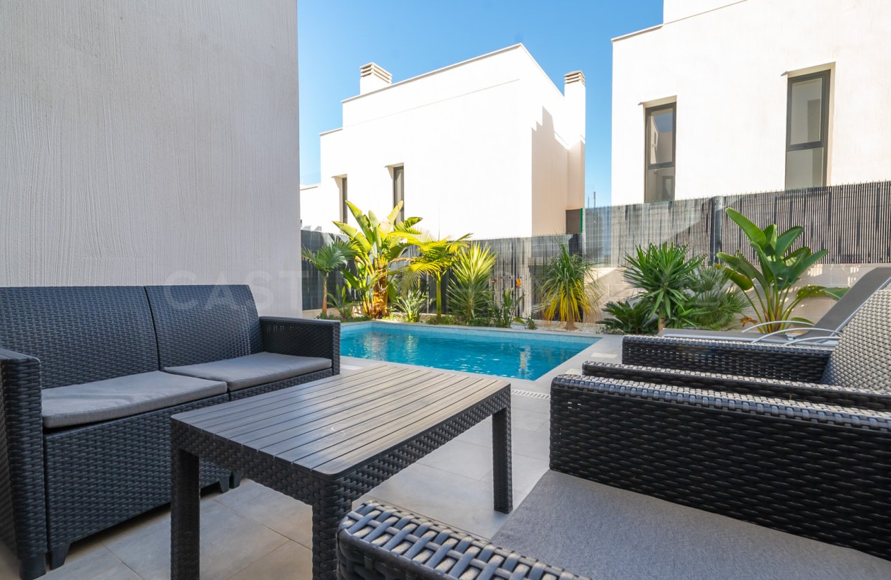 Revente - Villa - Orihuela Costa - Villamartín
