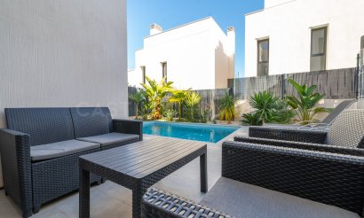 Revente - Villa - Orihuela Costa - Villamartín