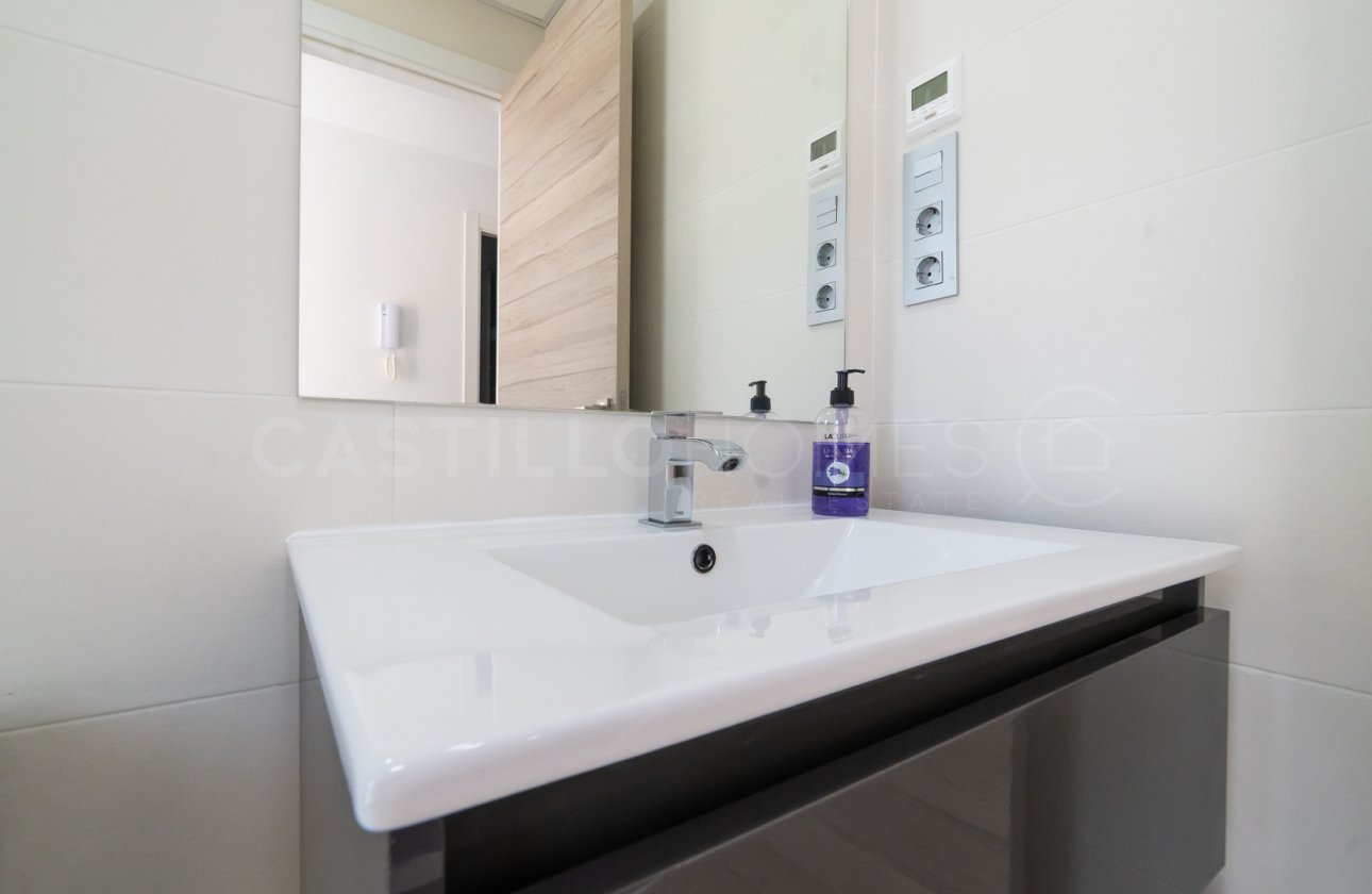 Revente - Villa - Orihuela Costa - Villamartín