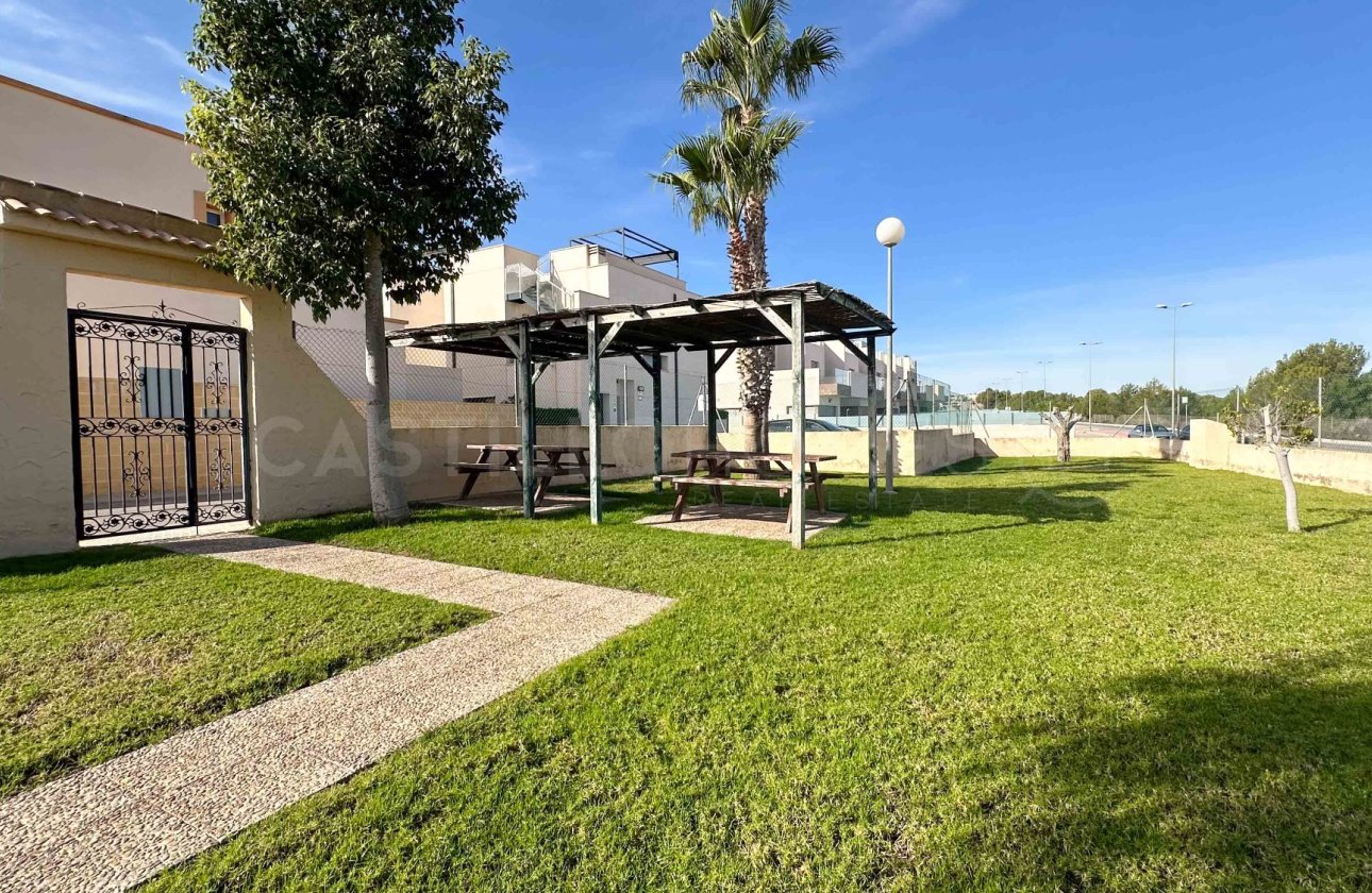 Revente - Villa - Orihuela Costa - Villamartín