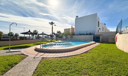 Revente - Villa - Orihuela Costa - Villamartín