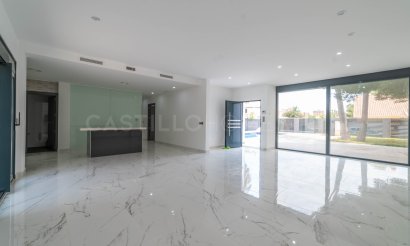 Reventa - Villa - Alicante - Campoamor