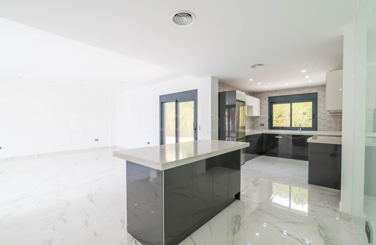 Reventa - Villa - Alicante - Campoamor
