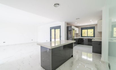 Reventa - Villa - Alicante - Campoamor