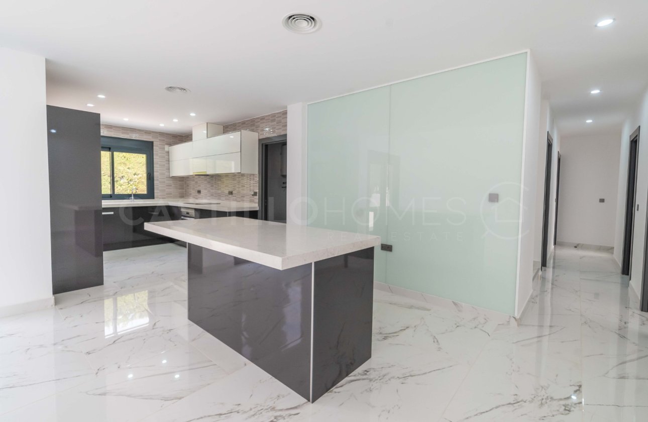 Reventa - Villa - Alicante - Campoamor