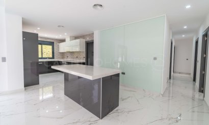 Reventa - Villa - Alicante - Campoamor