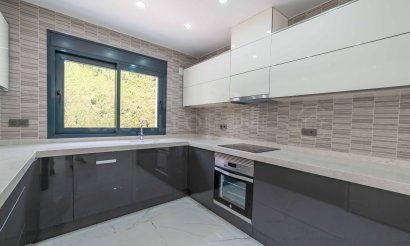 Reventa - Villa - Alicante - Campoamor