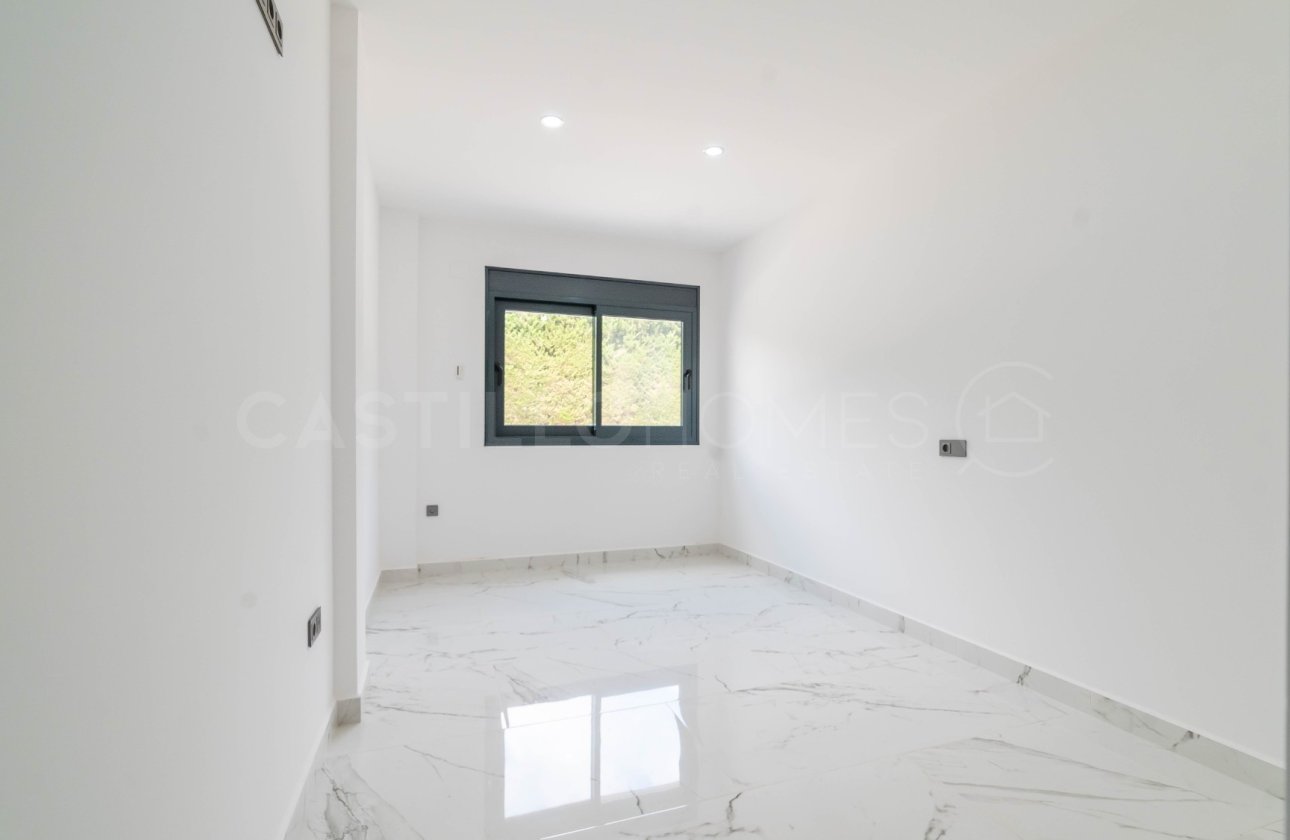 Reventa - Villa - Alicante - Campoamor