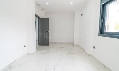 Reventa - Villa - Alicante - Campoamor