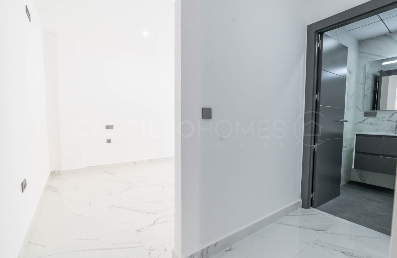 Reventa - Villa - Alicante - Campoamor