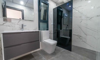 Reventa - Villa - Alicante - Campoamor