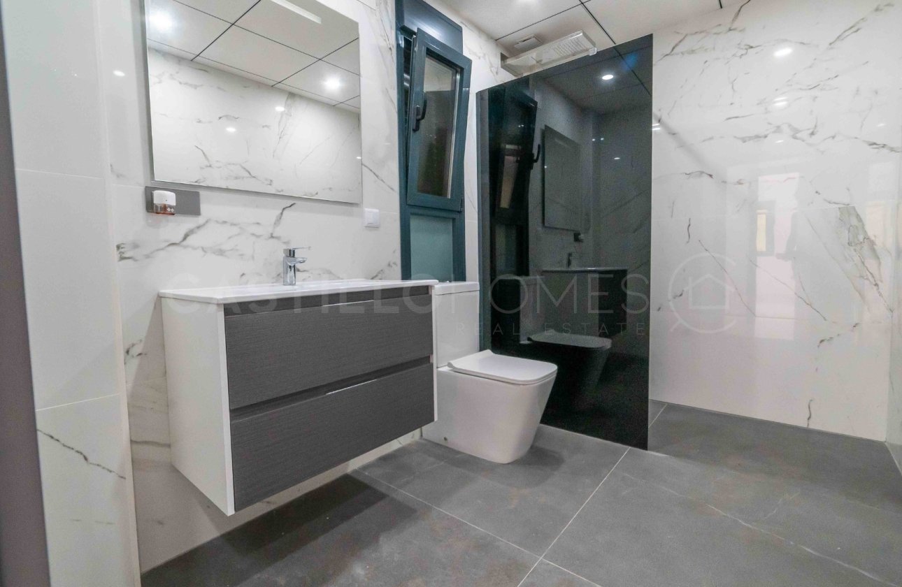 Reventa - Villa - Alicante - Campoamor