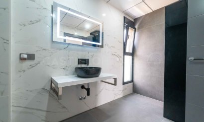 Reventa - Villa - Alicante - Campoamor