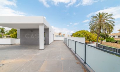 Reventa - Villa - Alicante - Campoamor