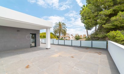 Reventa - Villa - Alicante - Campoamor