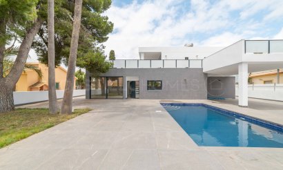 Reventa - Villa - Alicante - Campoamor