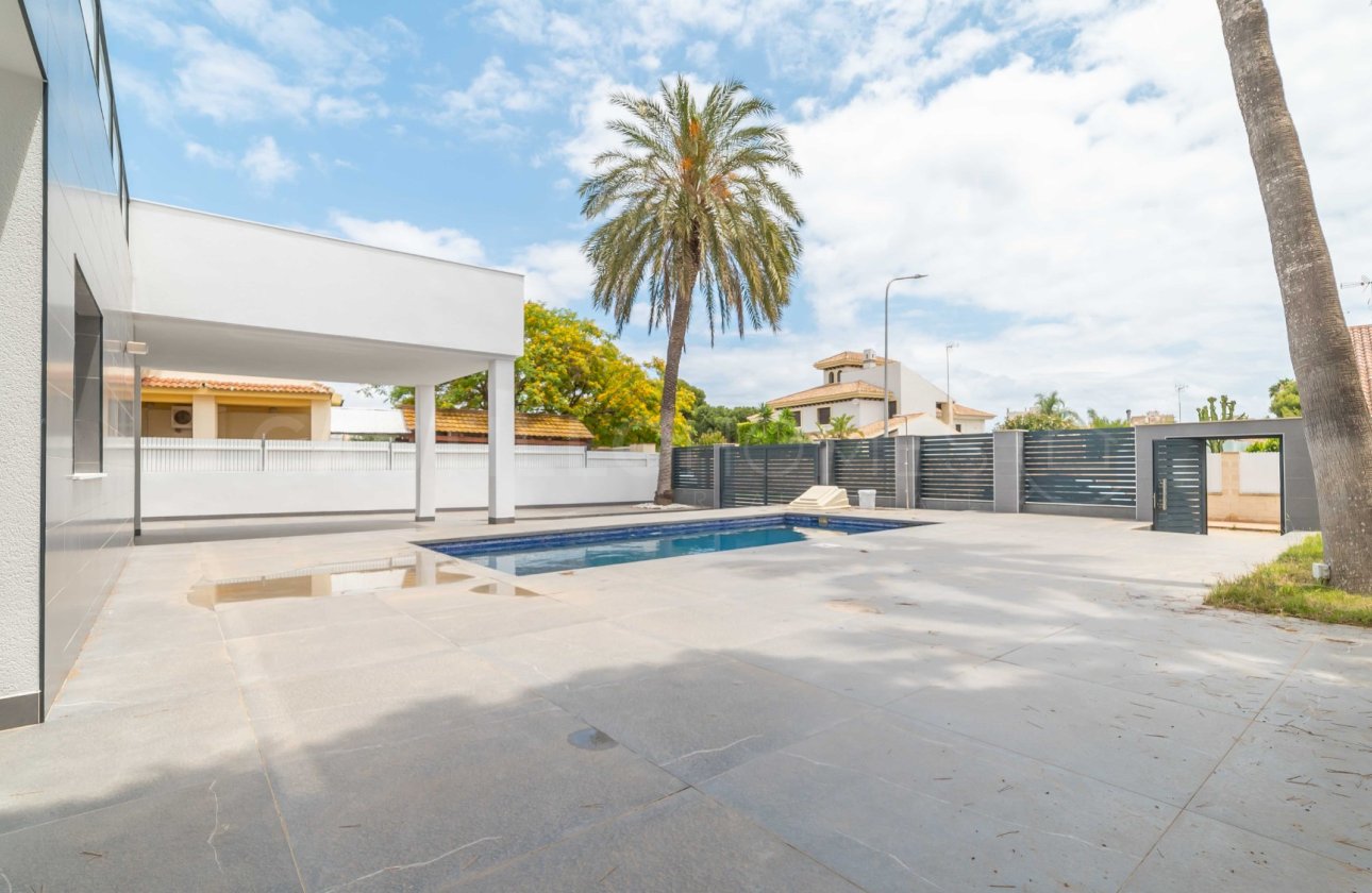 Reventa - Villa - Alicante - Campoamor