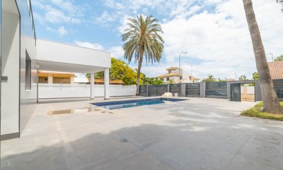 Reventa - Villa - Alicante - Campoamor